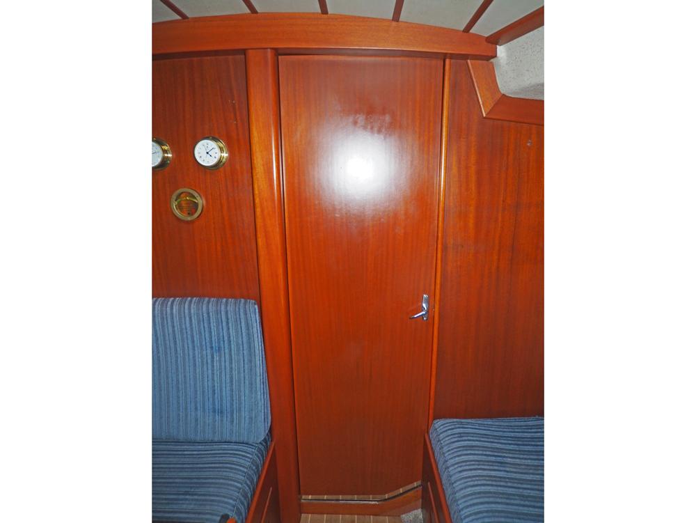 Cabin en avant, H&eacute;bergements